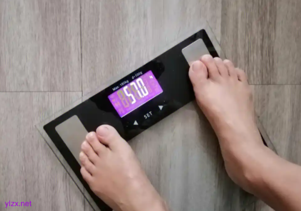 女子每天摄入300大卡1周躺瘦8斤 71%中国女性腰臀比超标!