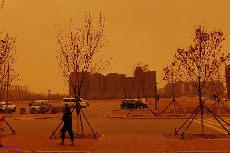 广东遭遇近15年来最明显沙尘天气 本轮空气污染过程或持续2至3天