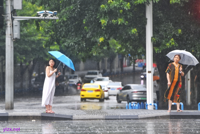 河南河北等地将现高温 中东部降水范围逐步扩展 河南河北等地将现高温 中东部降水范围逐步扩展